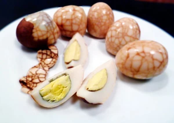 ဆေးလက်ဖက် ကြက်ဥပြုတ်