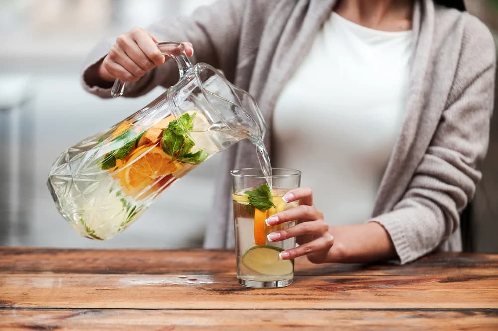 အဆိပ်အတောက်တွေ ဖယ်ရှားပေးမယ့် Detox Water သောက်သုံးခြင်းအားဖြင့် ခံစားရရှိမယ့် အကျိုးကျေးဇူးများ