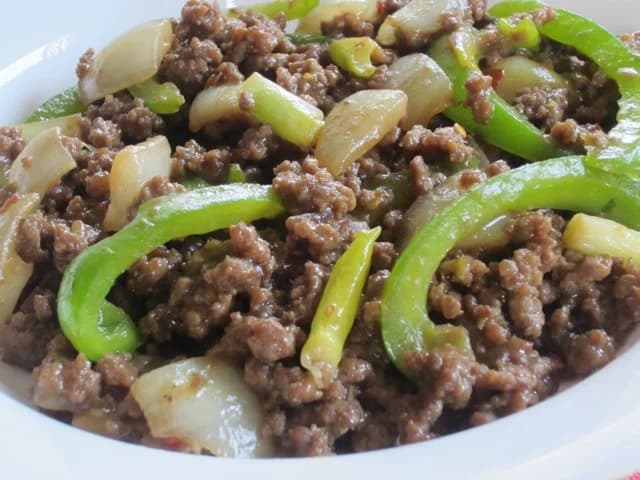 ငရုတ်ပွနှင့် အမဲသားစဉ်းကောရောကြော် အစပ်ချက်