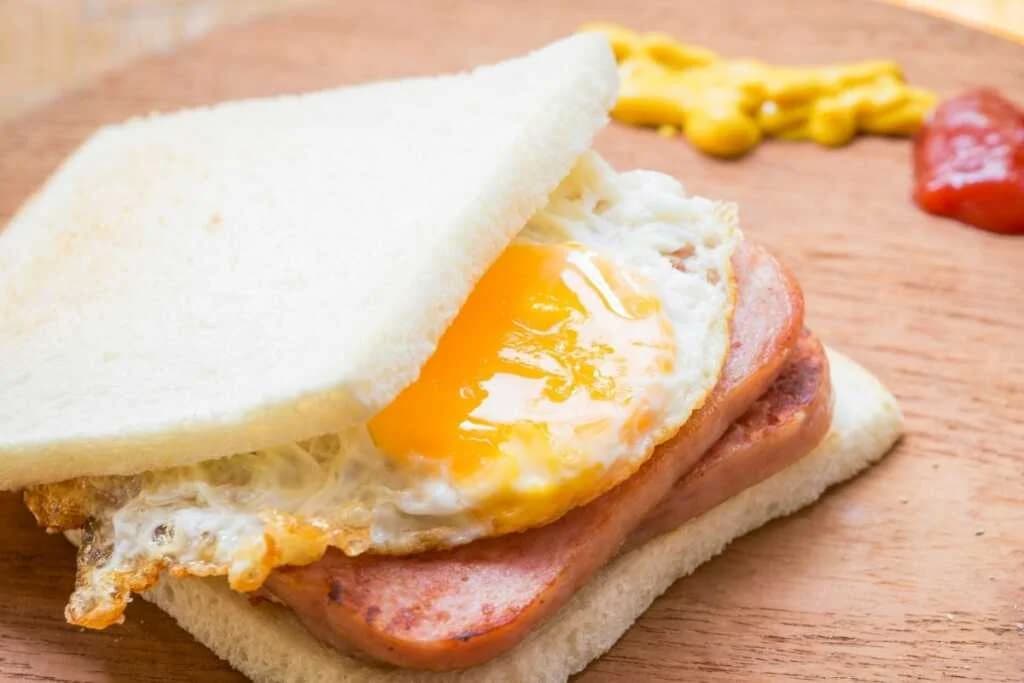 တကယ်ကိုအရသာရှိလွန်းတဲ့ ဟာဝိုင်အီ Sandwich