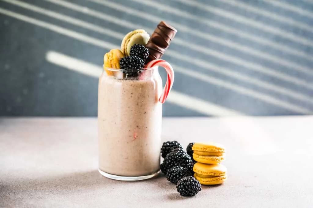 မနက်စာအတွက် အကောင်းဆုံး High-Protein Smoothie ( ၅ ) မျိုး